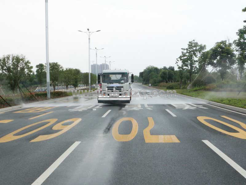 天錦路面高壓清洗車(chē)低壓前沖實(shí)拍